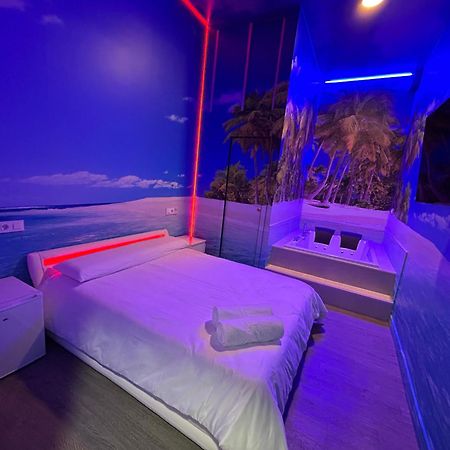 Habitacion Con Jacuzzi Y Bano Privado Madryt Zewnętrze zdjęcie